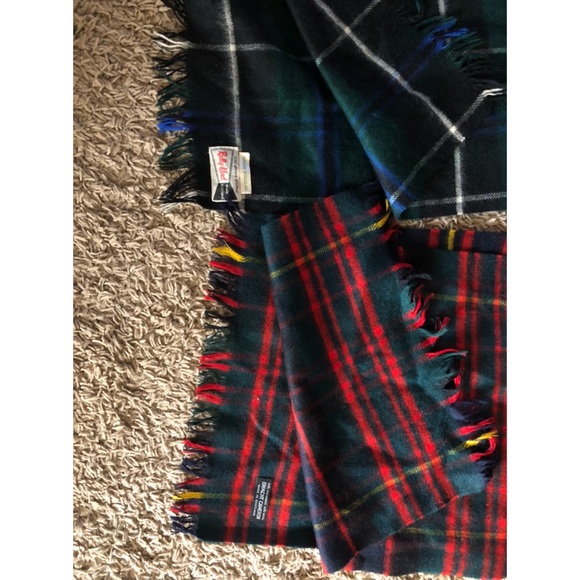 2 Beautiful Scottish Cashmere & Wool Scarves/Wraps - Picture 2 of 2